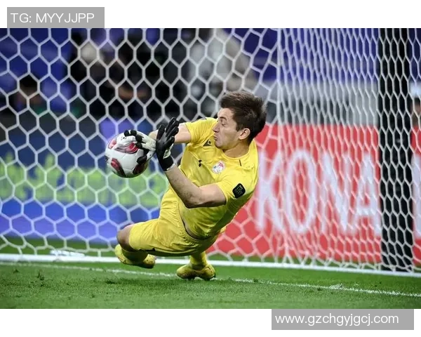 足球明星塔吉克男孩的成长故事与精彩瞬间分享