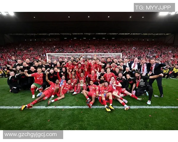 香港足球明星队在宁波展开精彩对决展现足球魅力与团队精神